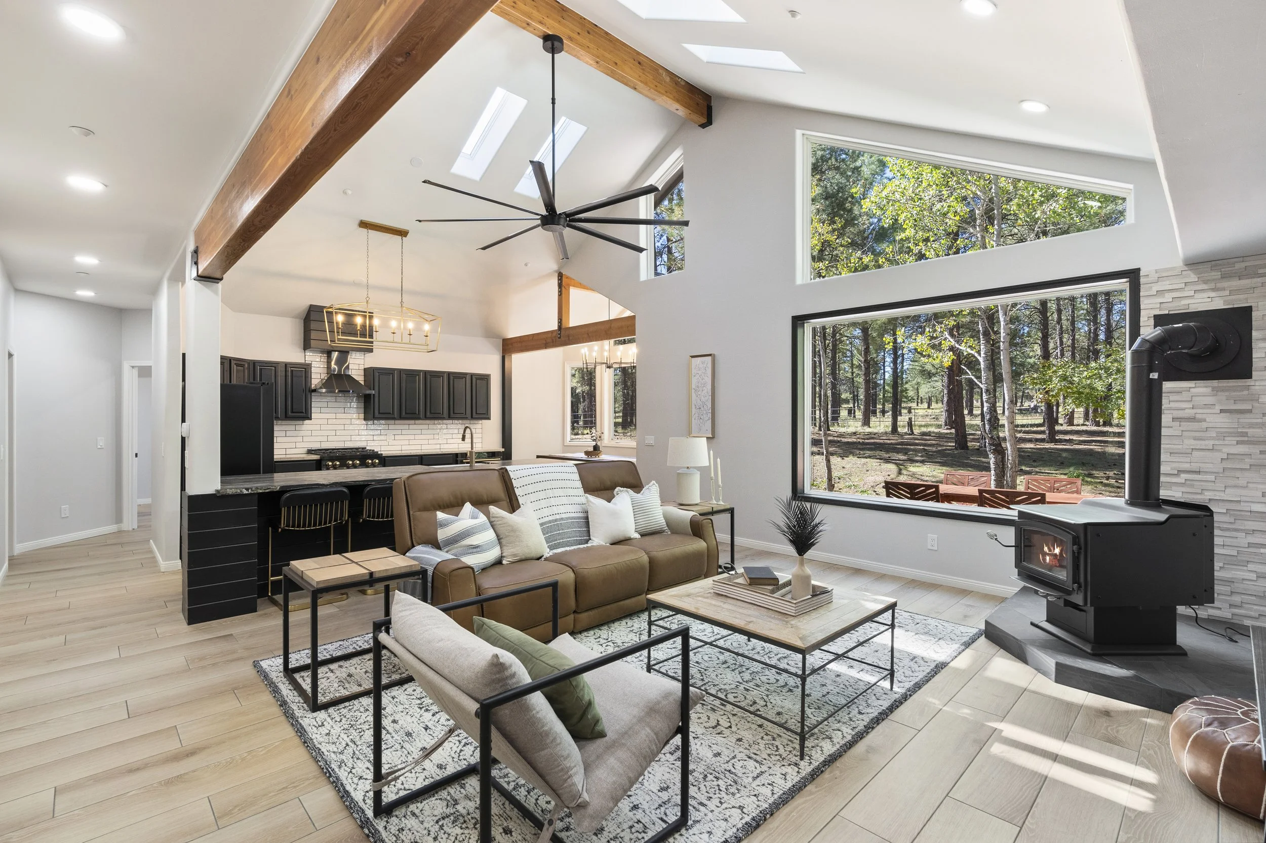 04-cassandra blvd home.JPG