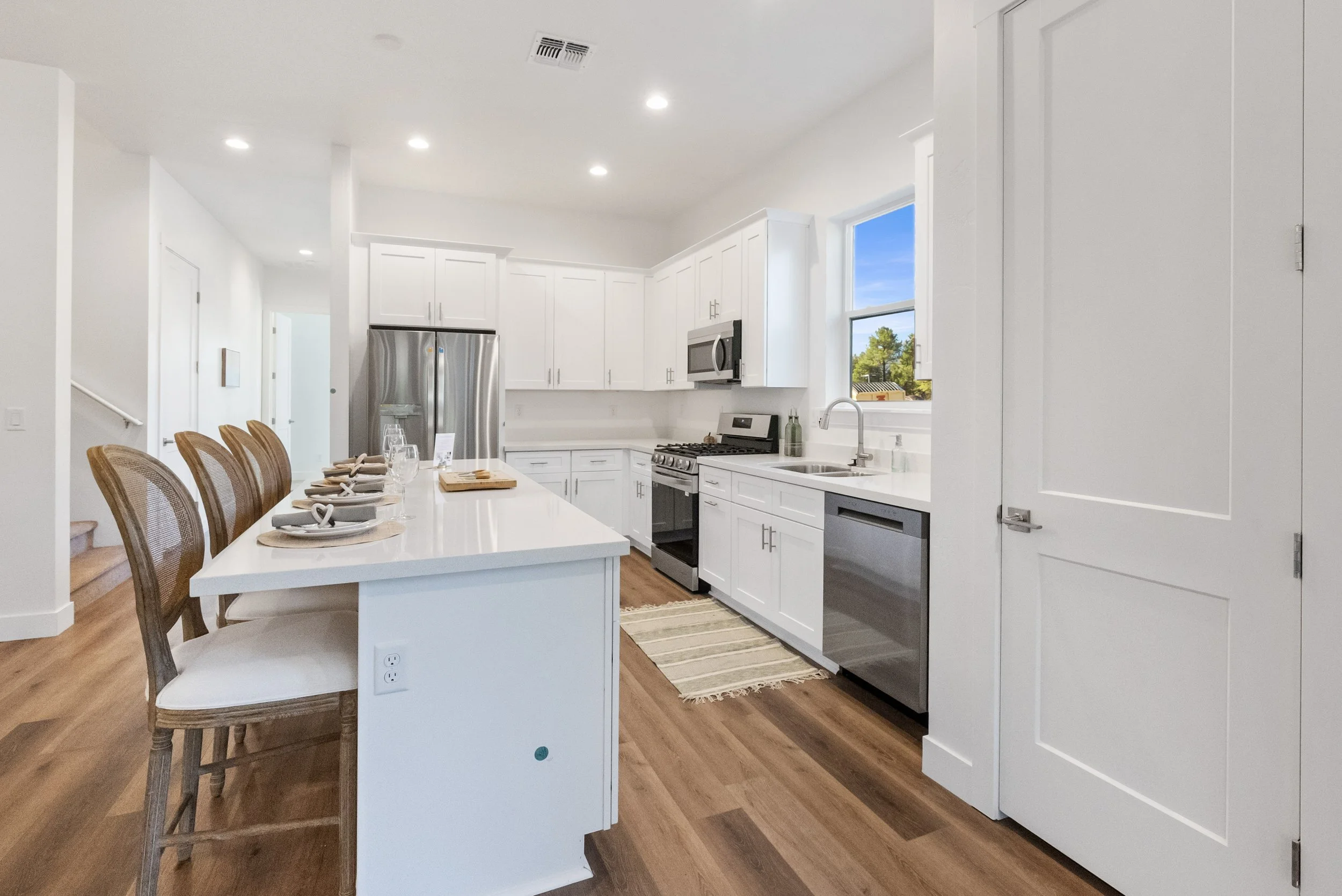 CDR 35- Interior (4).JPEG