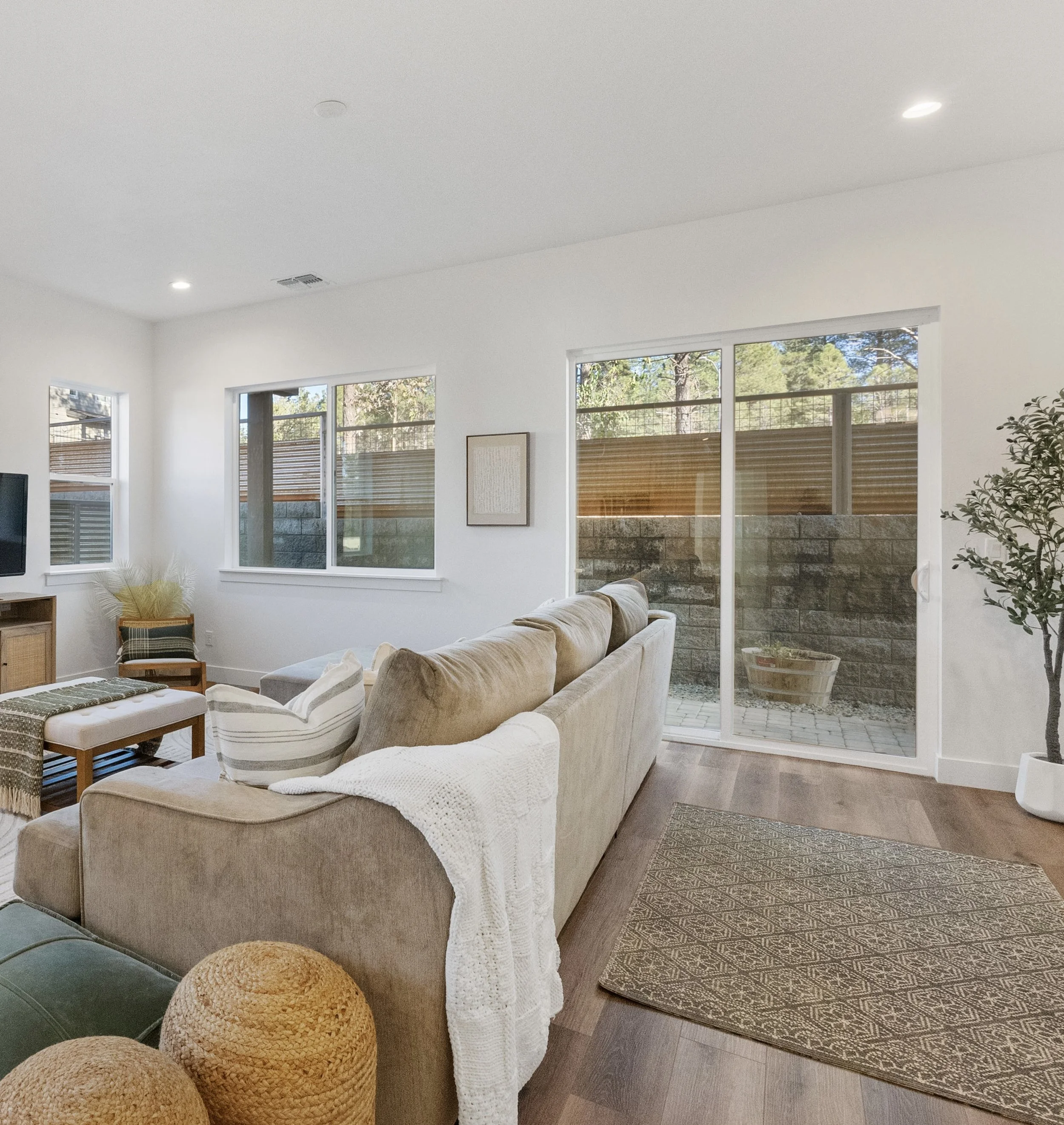 CDR 35- Interior (8).jpg