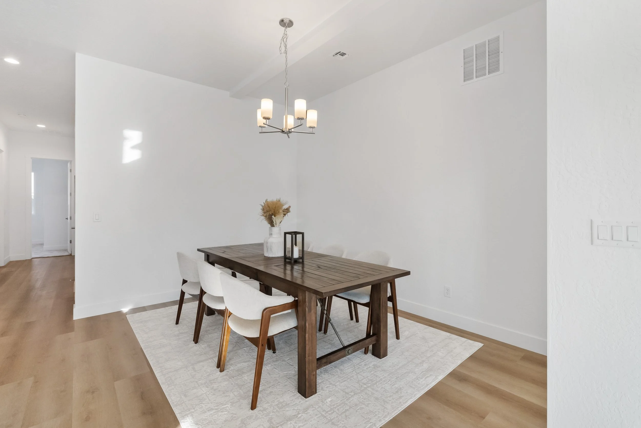 CDR 39 - Interior (15).JPEG